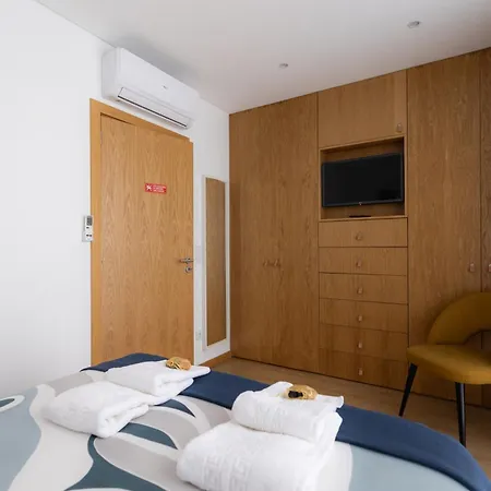 Coruja's House Al Opo *