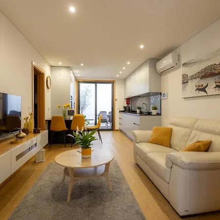 Prázdninový dům Coruja's House Al Opo