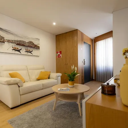 Coruja's House Al Opo بيت للعطل بورتو